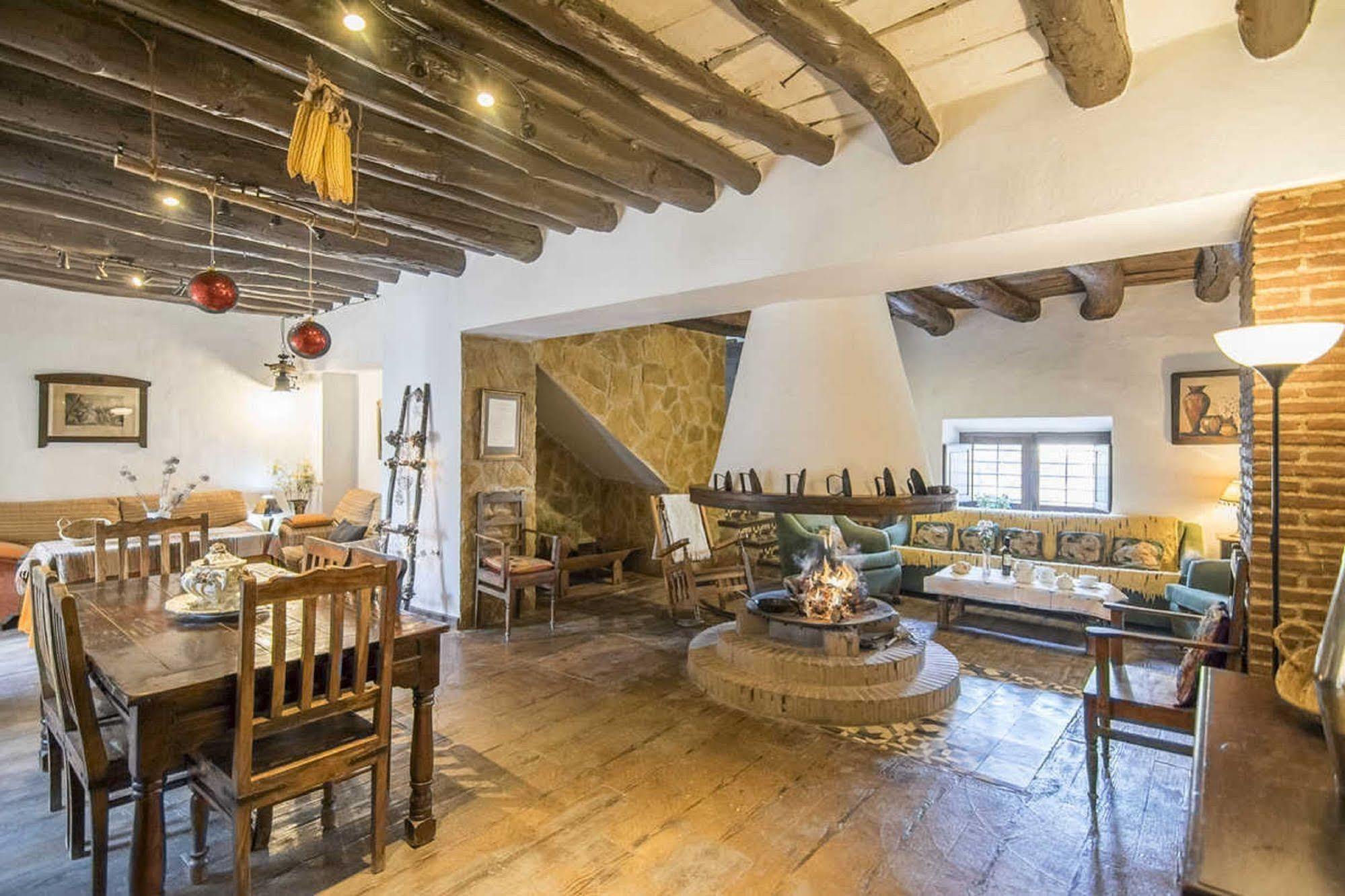 Alojamiento Rural El Cortijuelo Hotell Illora Eksteriør bilde