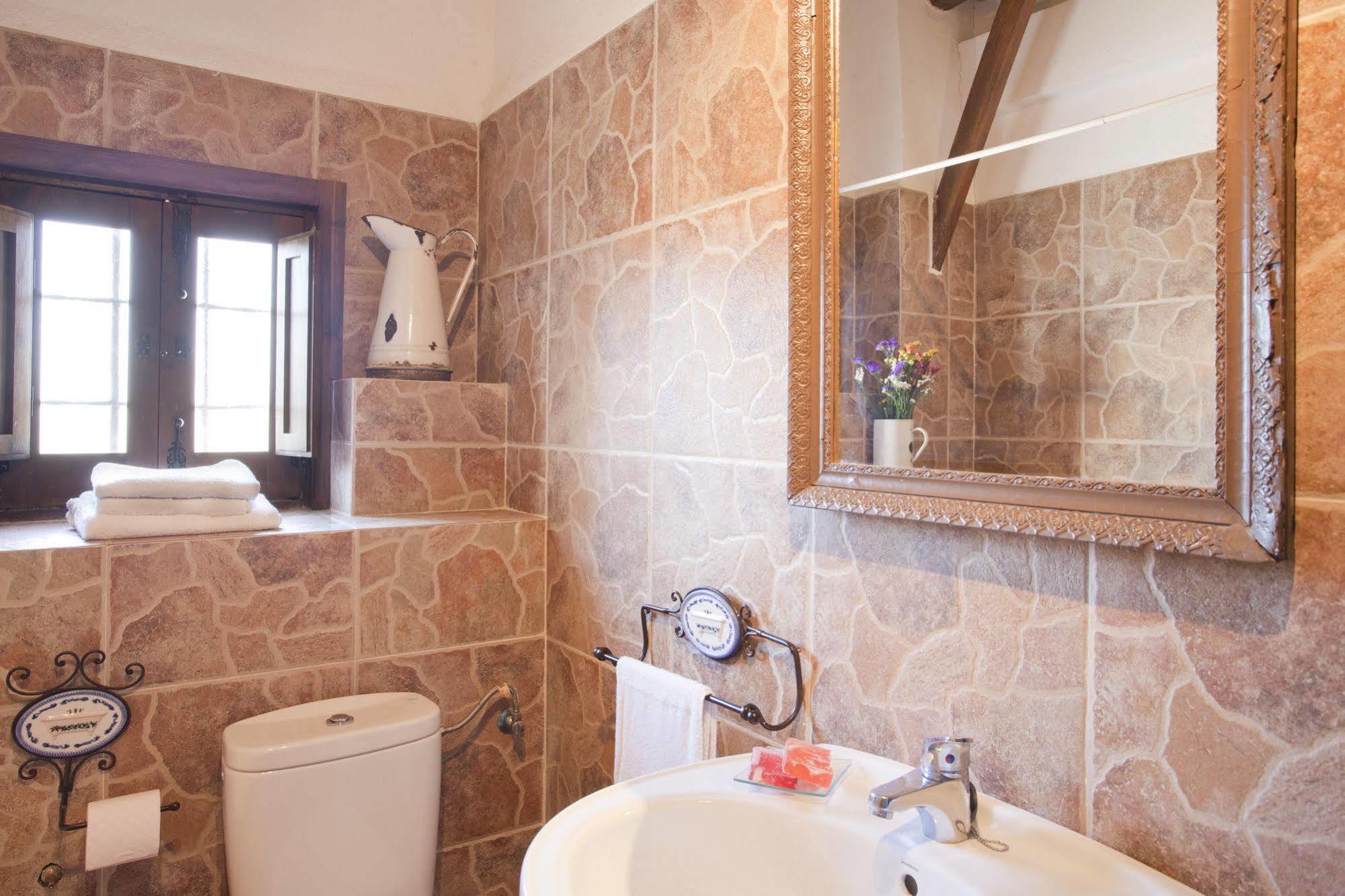Alojamiento Rural El Cortijuelo Hotell Illora Eksteriør bilde